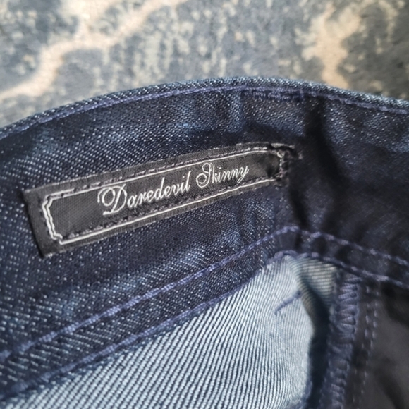 Gorgeous Guess Premium Denim Daredevil Skinny Jeans - Picture 7 of 8